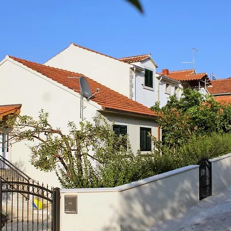 Apartman With Parking Space Supetar, Brac - 5662 Supetar