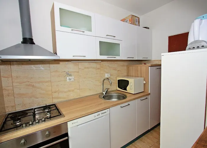 Apartamento With Parking Space Supetar, Brac - 5662