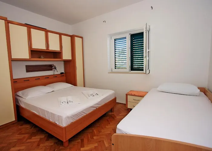 With Parking Space Supetar, Brac - 5662 Apartamento Supetar