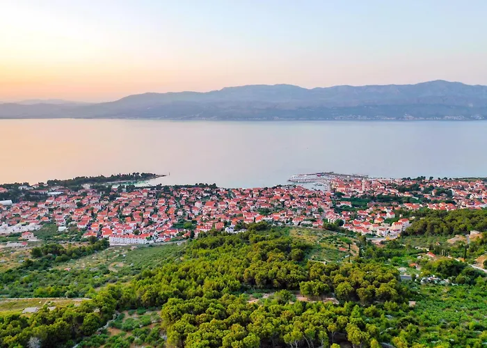 Apartamento With Parking Space Supetar, Brac - 5662 *