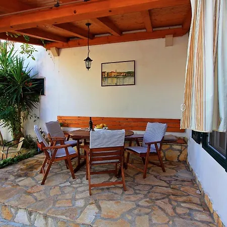 Apartamento With Parking Space Supetar, Brac - 5662 Supetar