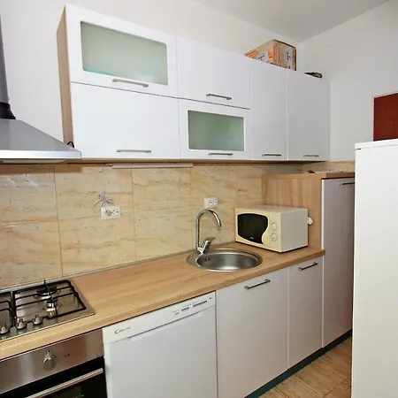 Apartamento With Parking Space Supetar, Brac - 5662