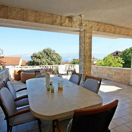 Apartamento With Parking Space Supetar, Brac - 5662 Supetar