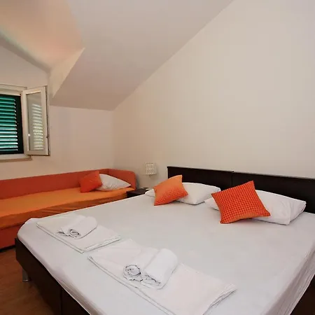 With Parking Space Supetar, Brac - 5662 San Pietro di Brazza