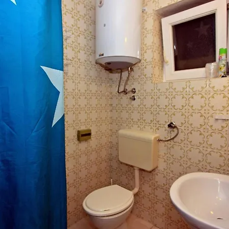 With Parking Space Supetar, Brac - 5662 Apartamento Supetar