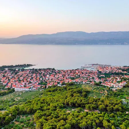Apartment With Parking Space Supetar, Brac - 5662 *